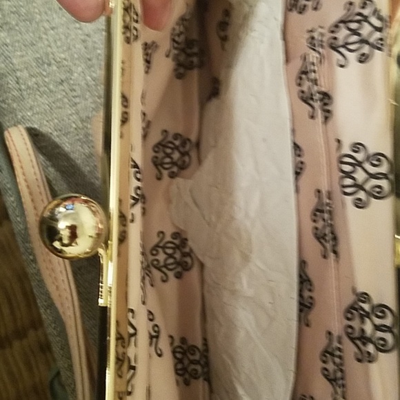 Jessica Simpson purse - Picture 3 of 4